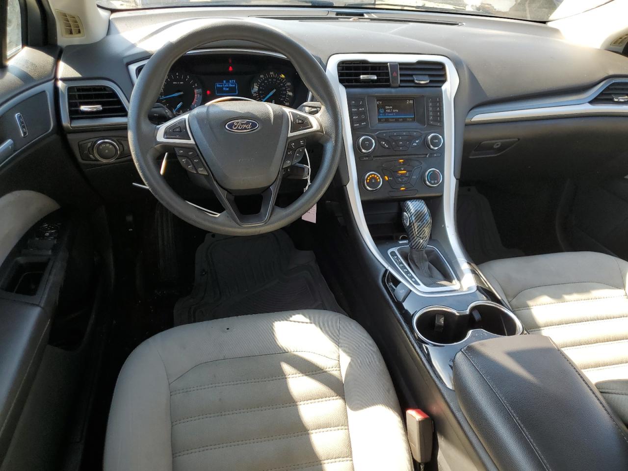 2015 Ford Fusion S VIN: 3FA6P0G71FR127458 Lot: 84214295