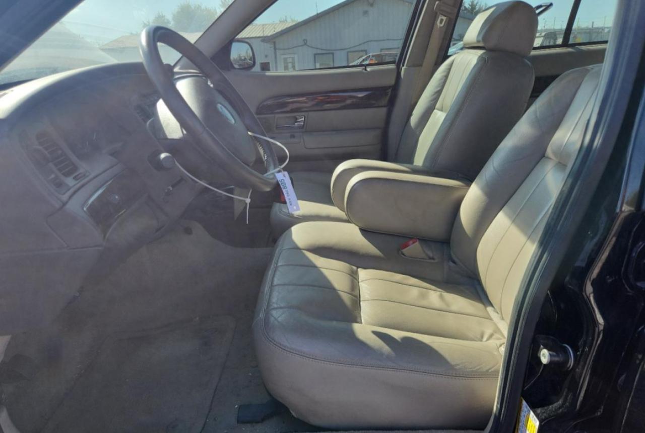 2011 Mercury Grand Marquis Ls VIN: 2MEBM7FVXBX611424 Lot: 84618335