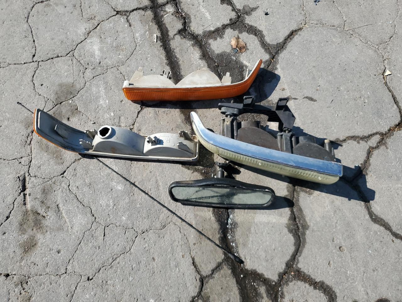 1998 Chevrolet Blazer VIN: 1GNCS13WXW2207884 Lot: 80690405