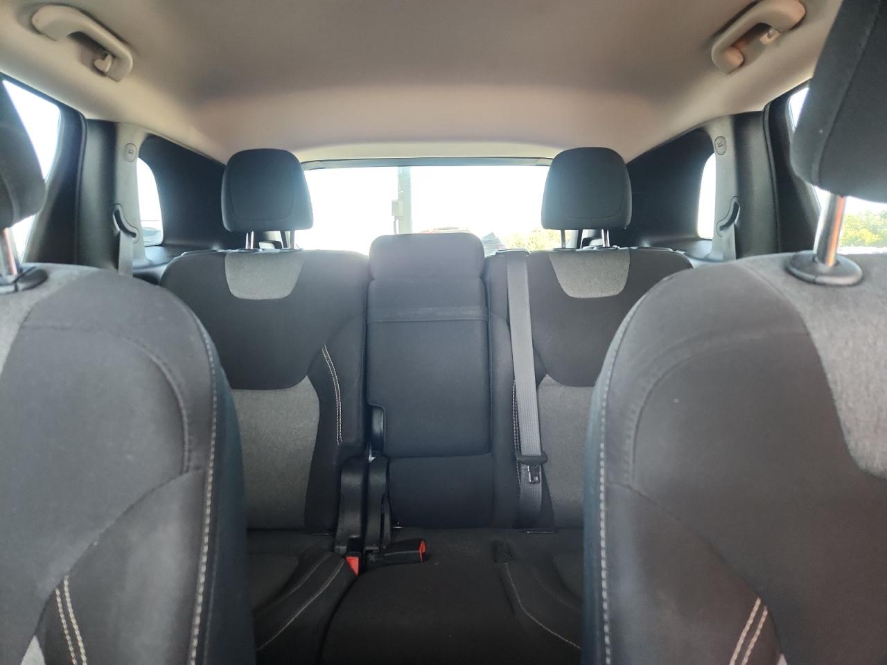 2015 Jeep Cherokee Sport VIN: 1C4PJMABXFW570418 Lot: 71794095