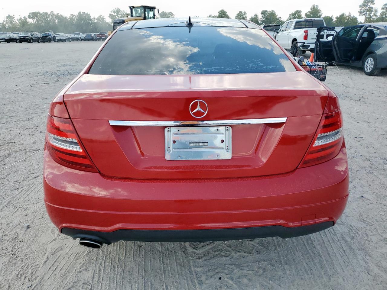 2015 Mercedes-Benz C 250 VIN: WDDGJ4HBXFG392130 Lot: 84479325