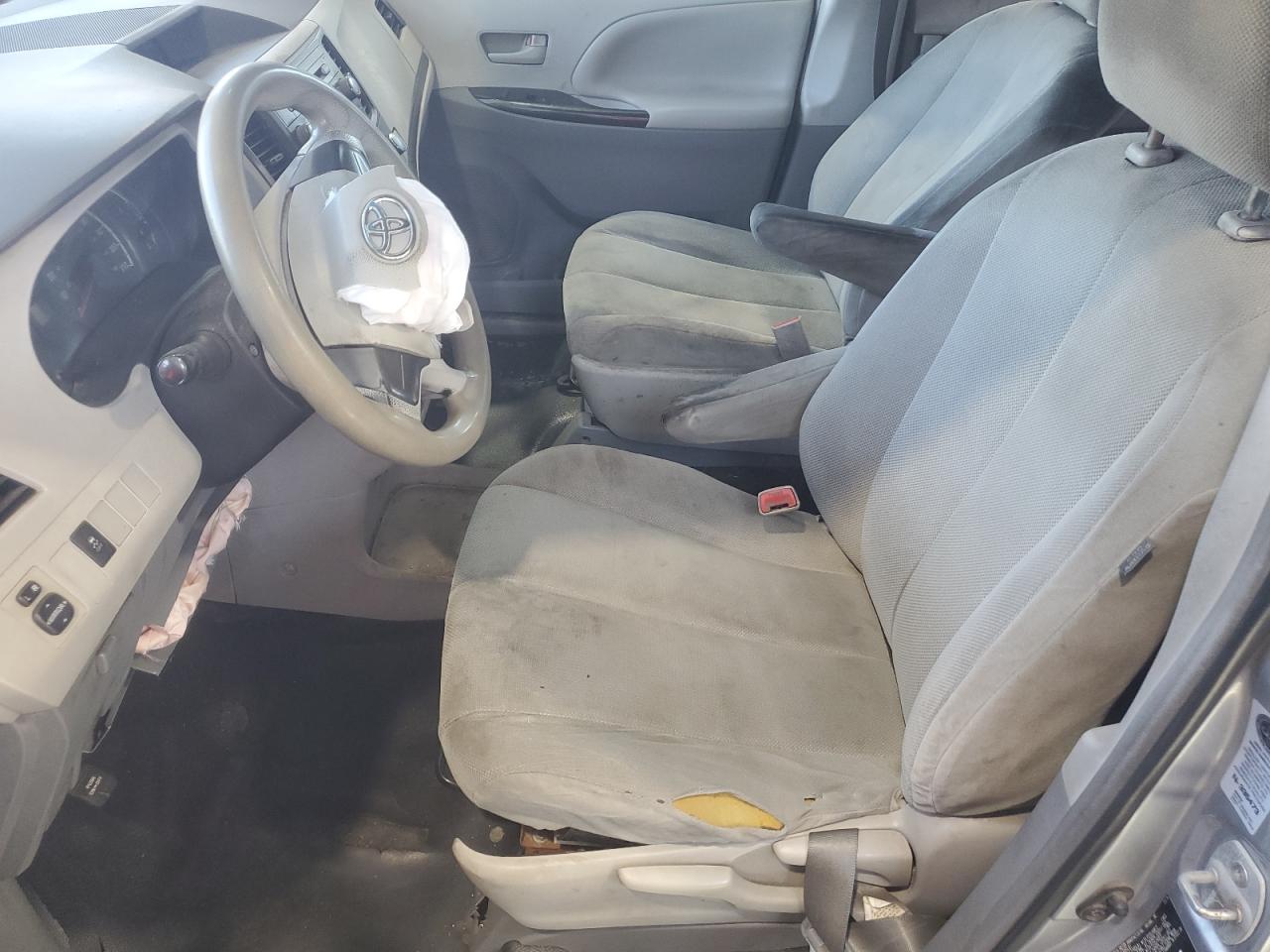 2014 Toyota Sienna VIN: 5TDZK3DC5ES454515 Lot: 71999095