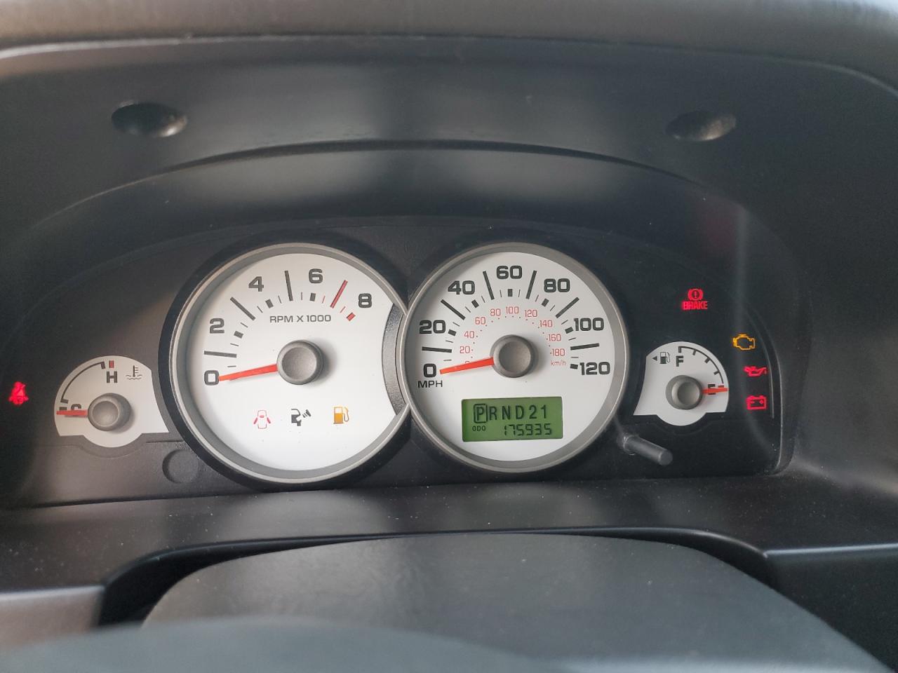 2005 Ford Escape Xlt VIN: 1FMYU03105KC11802 Lot: 71604225