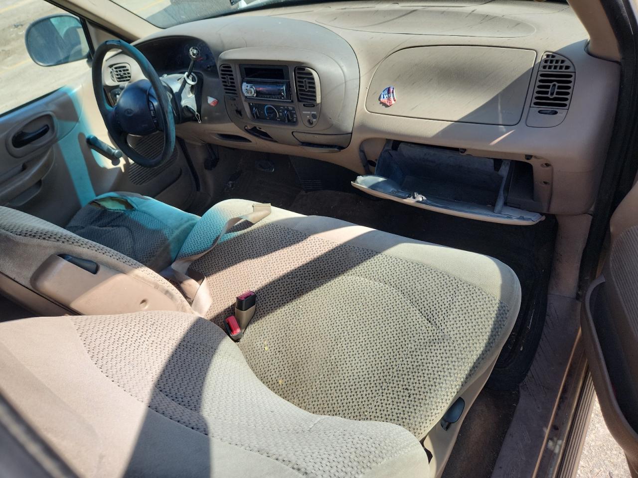 1999 Ford F150 VIN: 2FTZX1727XCA38909 Lot: 84023935