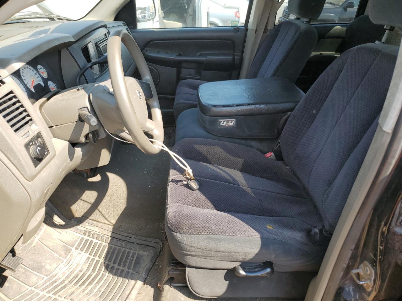 2007 Dodge Ram 1500 St VIN: 1D7HU18267J568203 Lot: 71077985