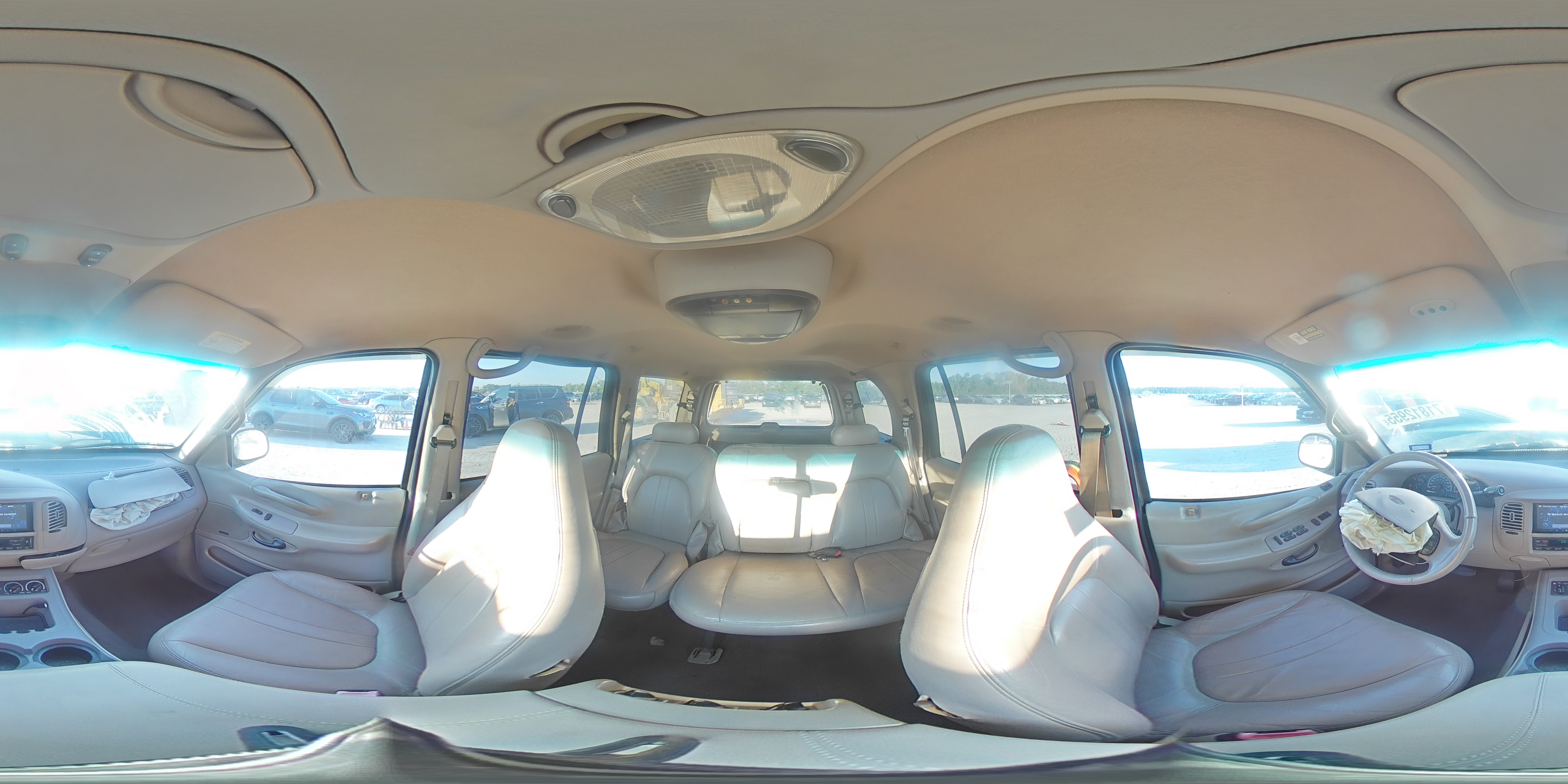 2001 Ford Expedition Eddie Bauer VIN: 1FMRU17L01LA85578 Lot: 71812955