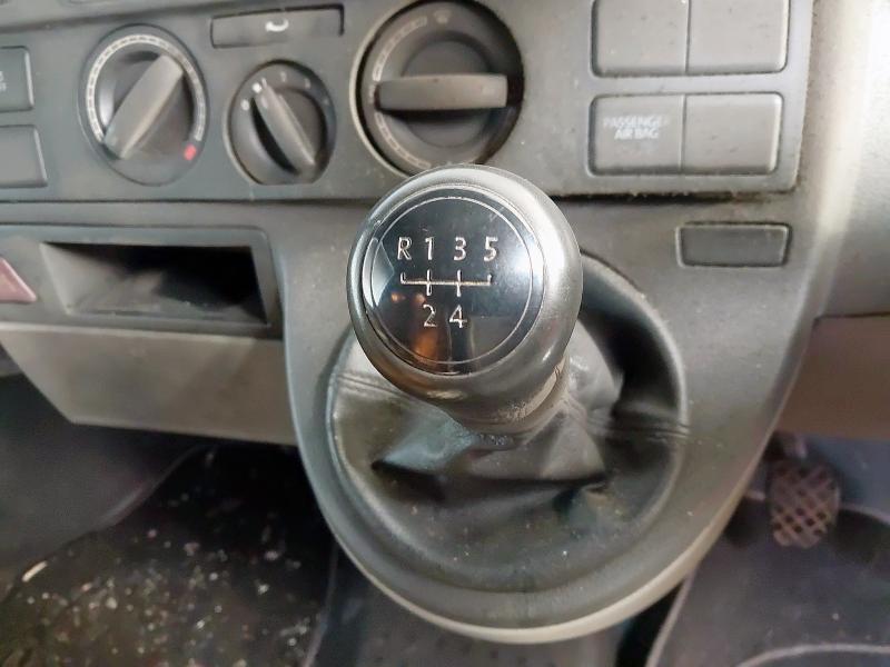 2012 VOLKSWAGEN TRANSPORTER 2.0 TDI 102PS VAN