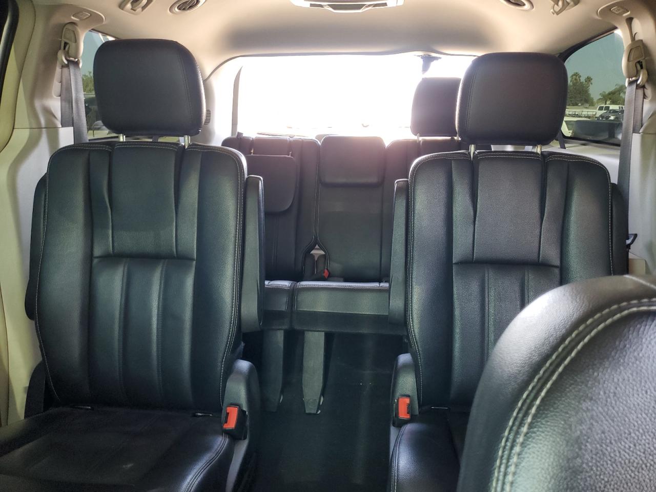 2016 Chrysler Town & Country Touring VIN: 2C4RC1BGXGR214329 Lot: 80478495