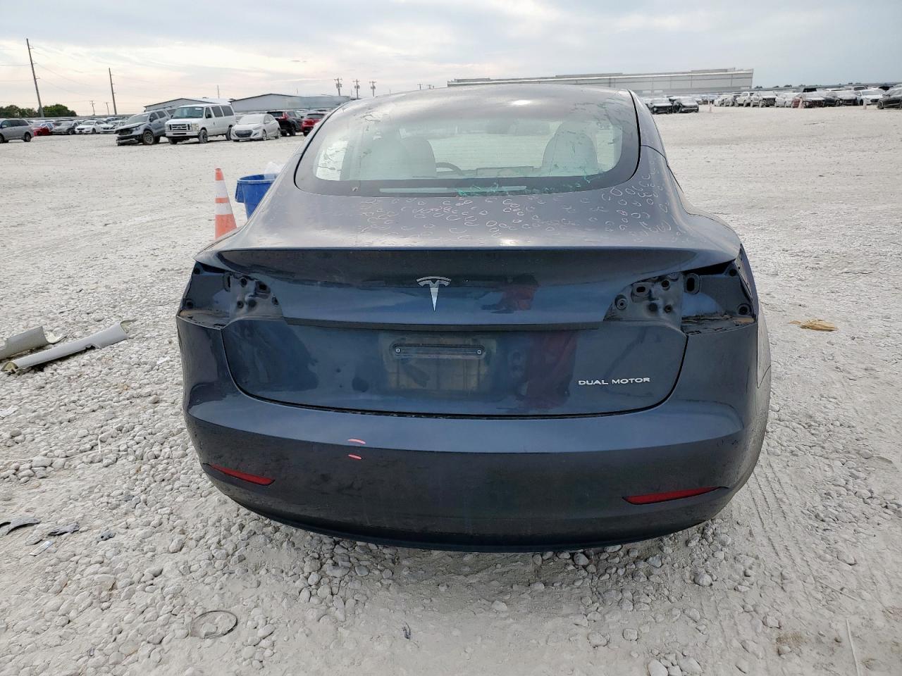 2022 Tesla Model 3 VIN: 5YJ3E1EB0NF263810 Lot: 84364025