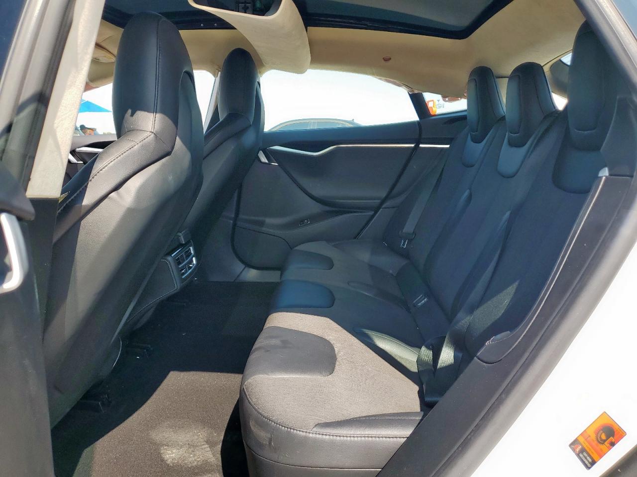 2016 Tesla Model S VIN: 5YJSA1E16GF128283 Lot: 71846275