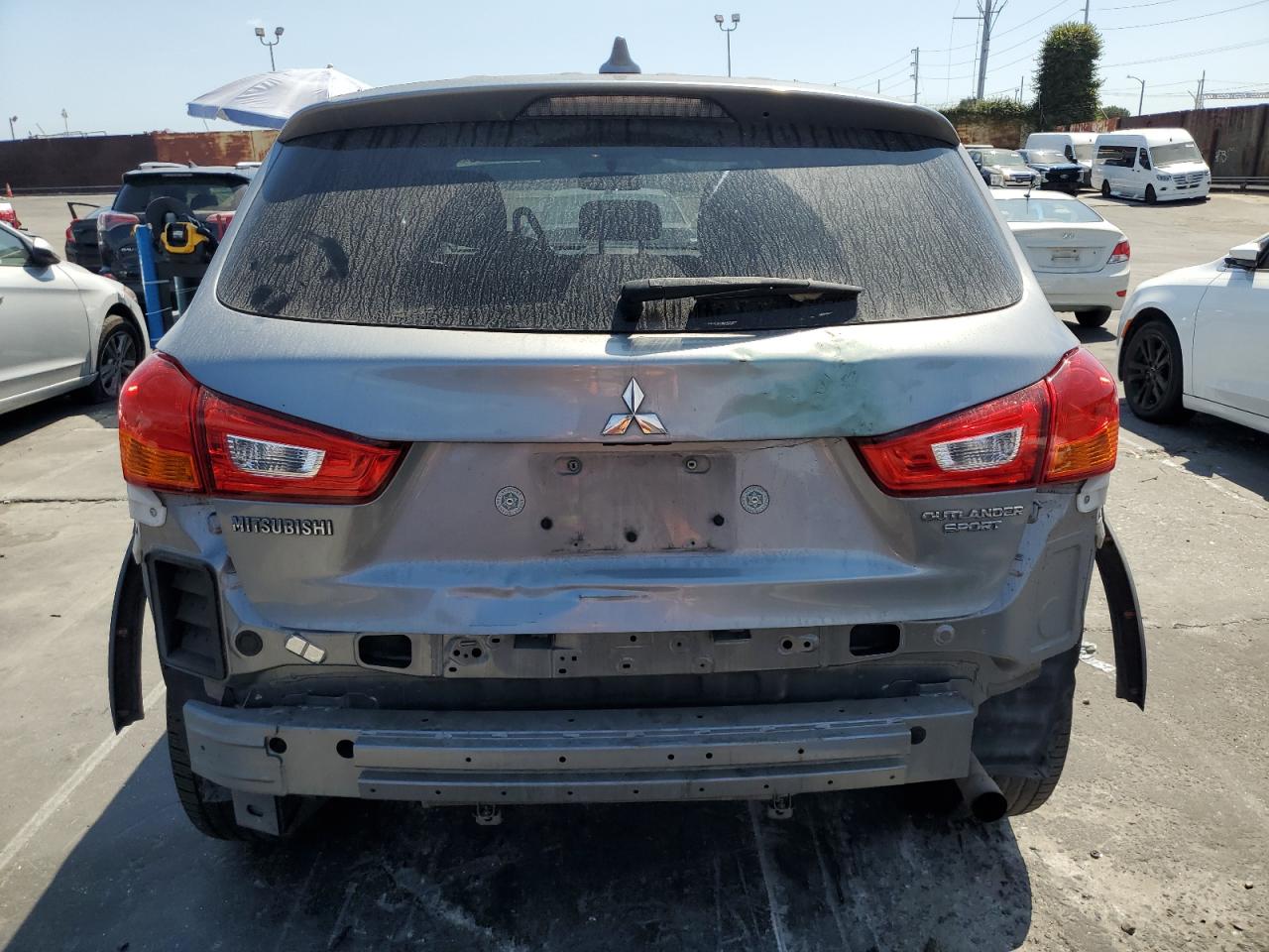 2017 Mitsubishi Outlander Sport Es VIN: JA4AP3AU8HZ028701 Lot: 71284095