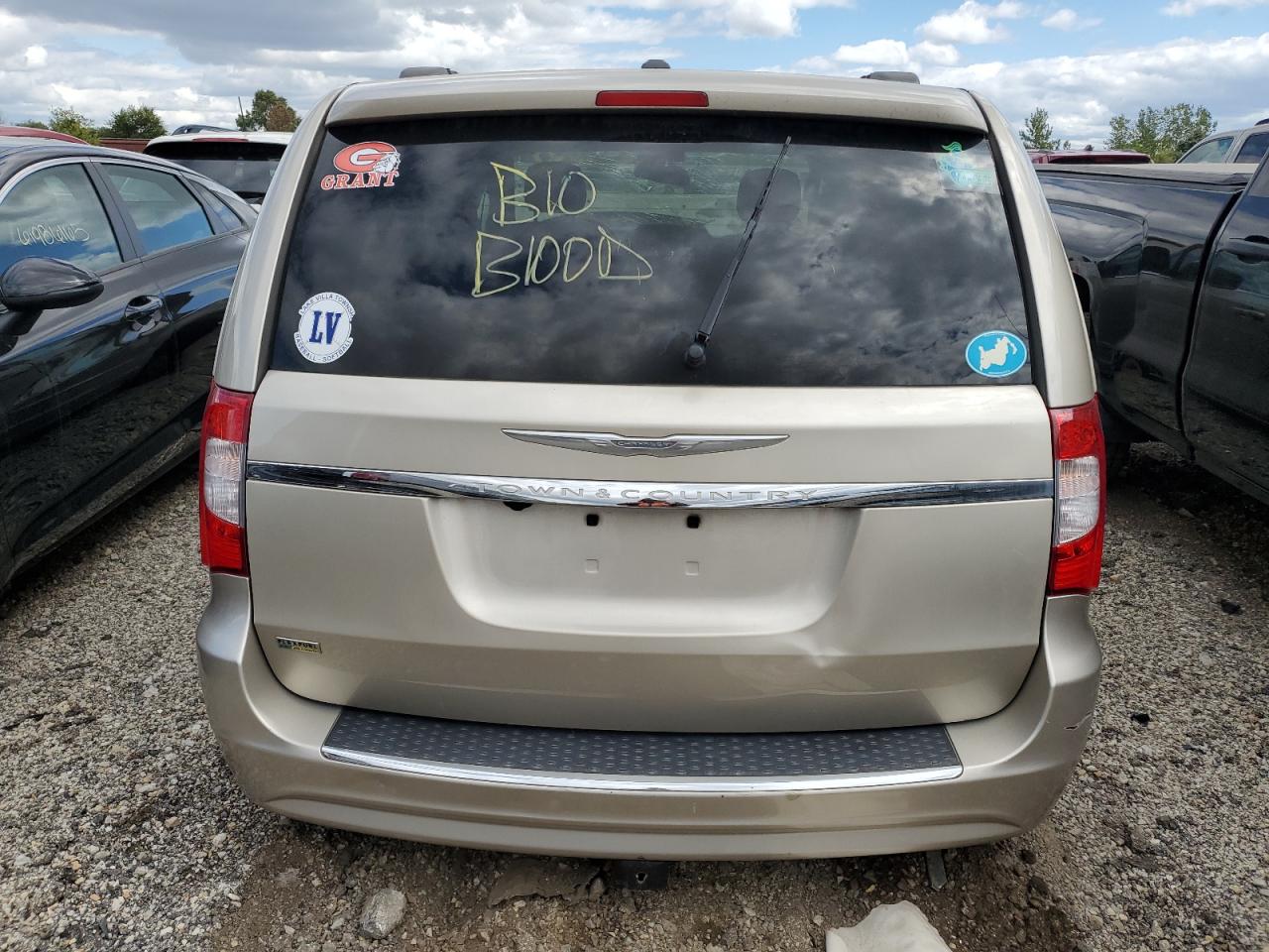 2014 Chrysler Town & Country Touring VIN: 2C4RC1BG1ER325887 Lot: 71209305