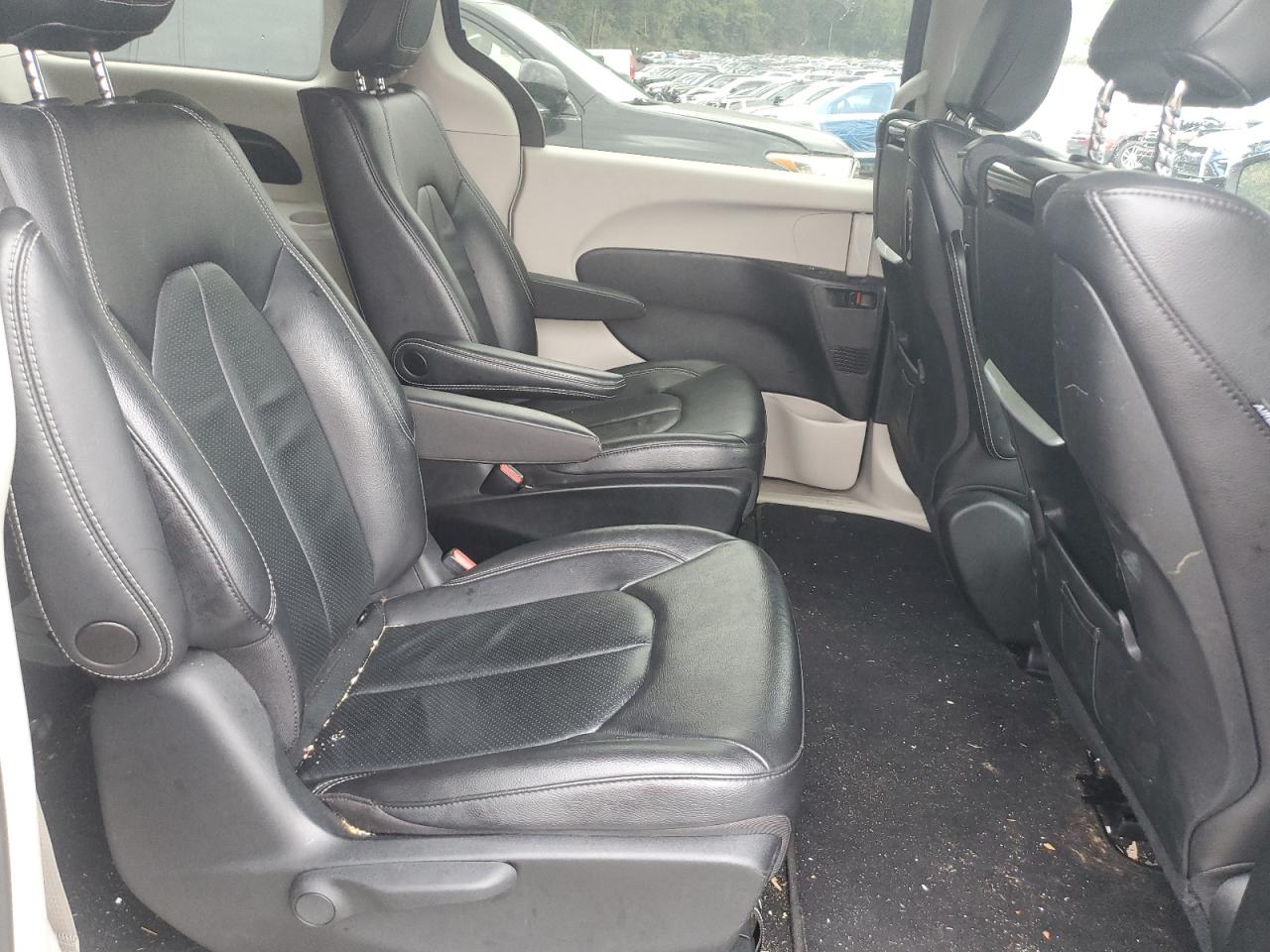 2022 Chrysler Pacifica Hybrid Touring L VIN: 2C4RC1L72NR201957 Lot: 81549395