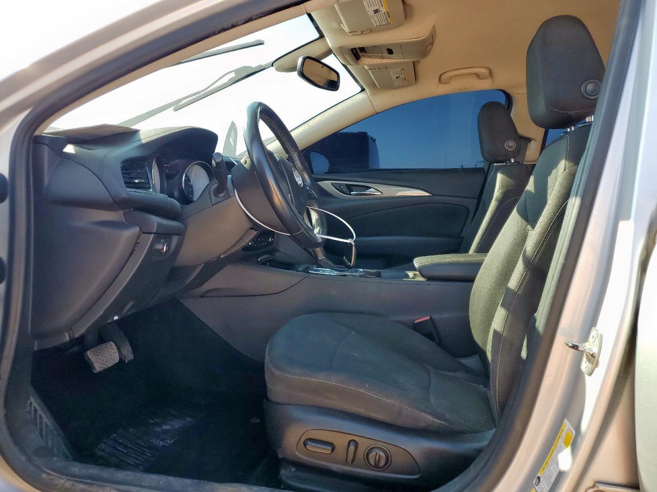 2018 Buick Regal Preferred VIN: W04GL6SX9J1124034 Lot: 71002175