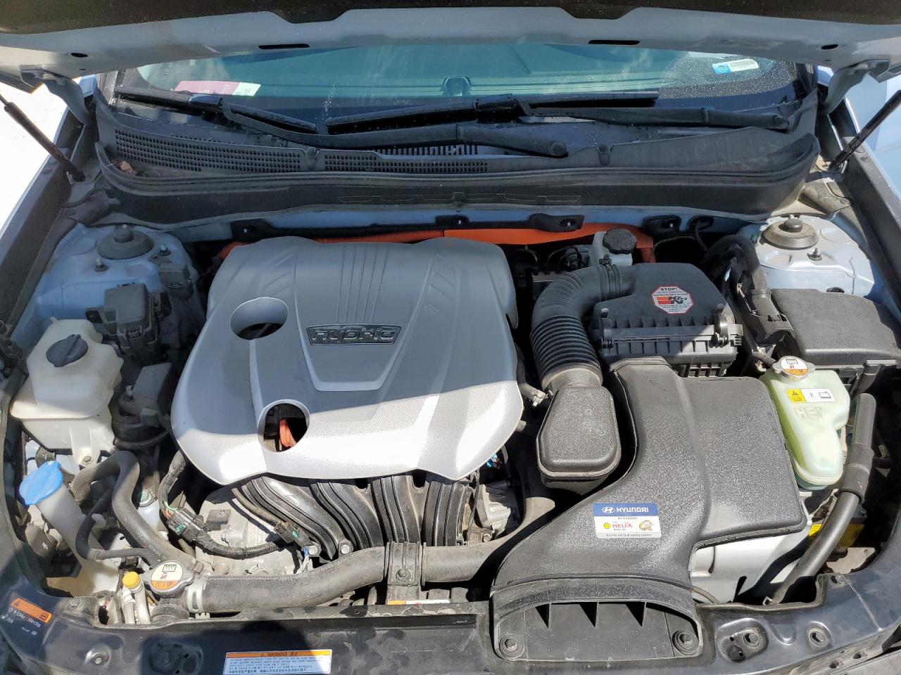 2015 Hyundai Sonata Hybrid VIN: KMHEC4A45FA125564 Lot: 80617075