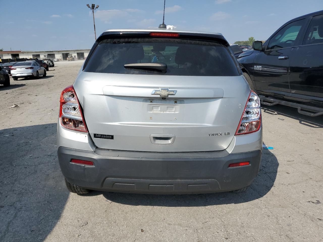 2016 Chevrolet Trax Ls VIN: 3GNCJKSB3GL235582 Lot: 81122825