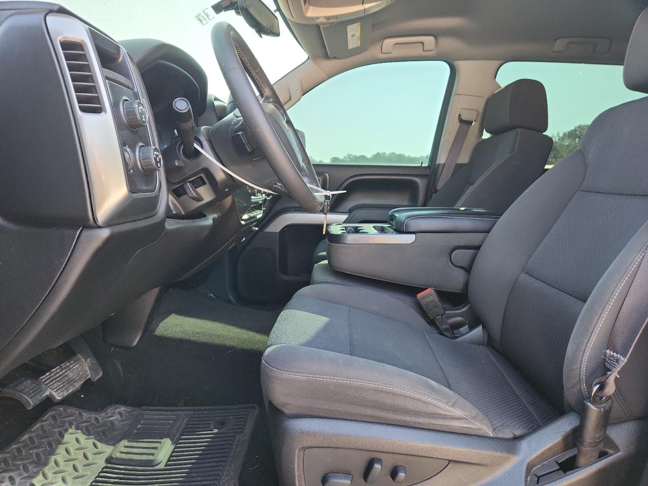 2017 Chevrolet Silverado K1500 Lt VIN: 3GCUKREC3HG375939 Lot: 81409465