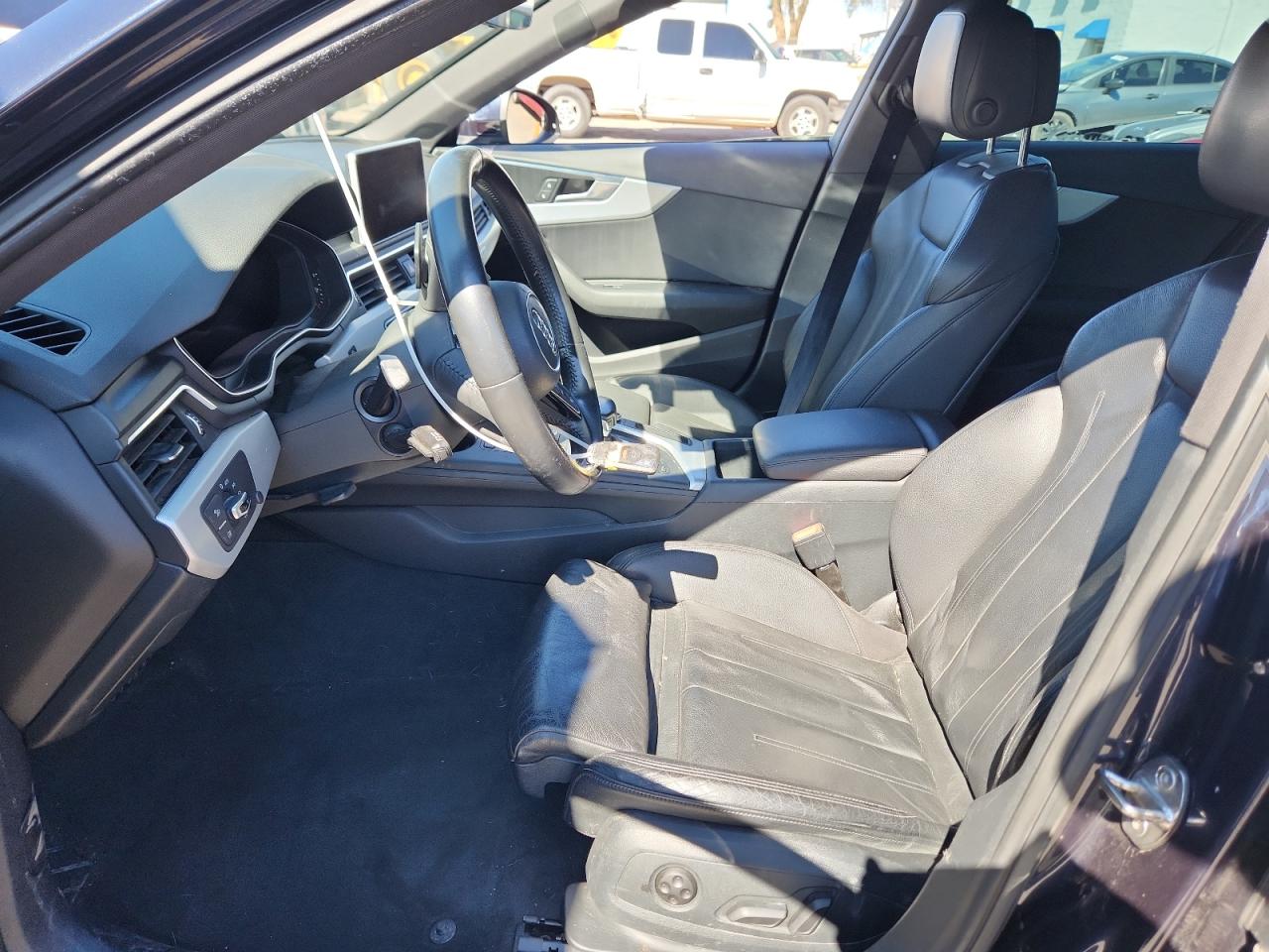 2017 Audi A4 Premium Plus VIN: WAUENAF4XHN002910 Lot: 84285375