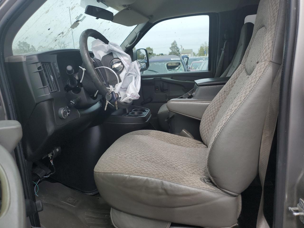 2008 Chevrolet Express G1500 VIN: 1GCFG15X581129200 Lot: 80900905