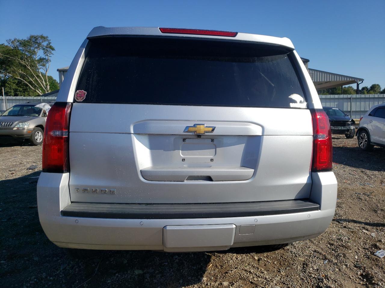 2019 Chevrolet Tahoe K1500 Lt VIN: 1GNSKBKC2KR287661 Lot: 71233305