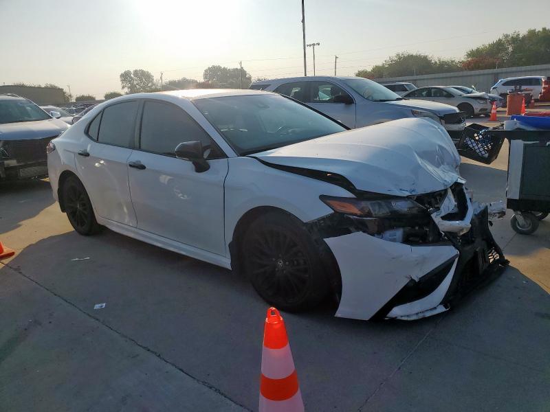  TOYOTA CAMRY 2022 Белы