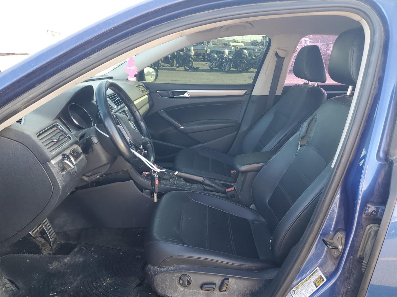 2017 Volkswagen Passat R-Line VIN: 1VWDT7A35HC000643 Lot: 70330475