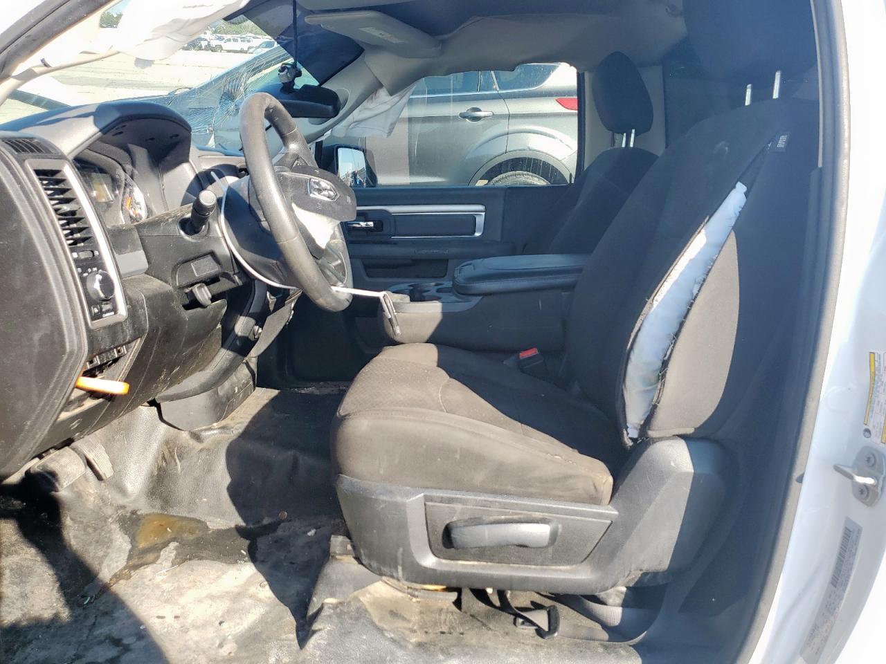 2020 Ram 1500 Classic Tradesman VIN: 3C6JR6DT0LG152045 Lot: 82148685