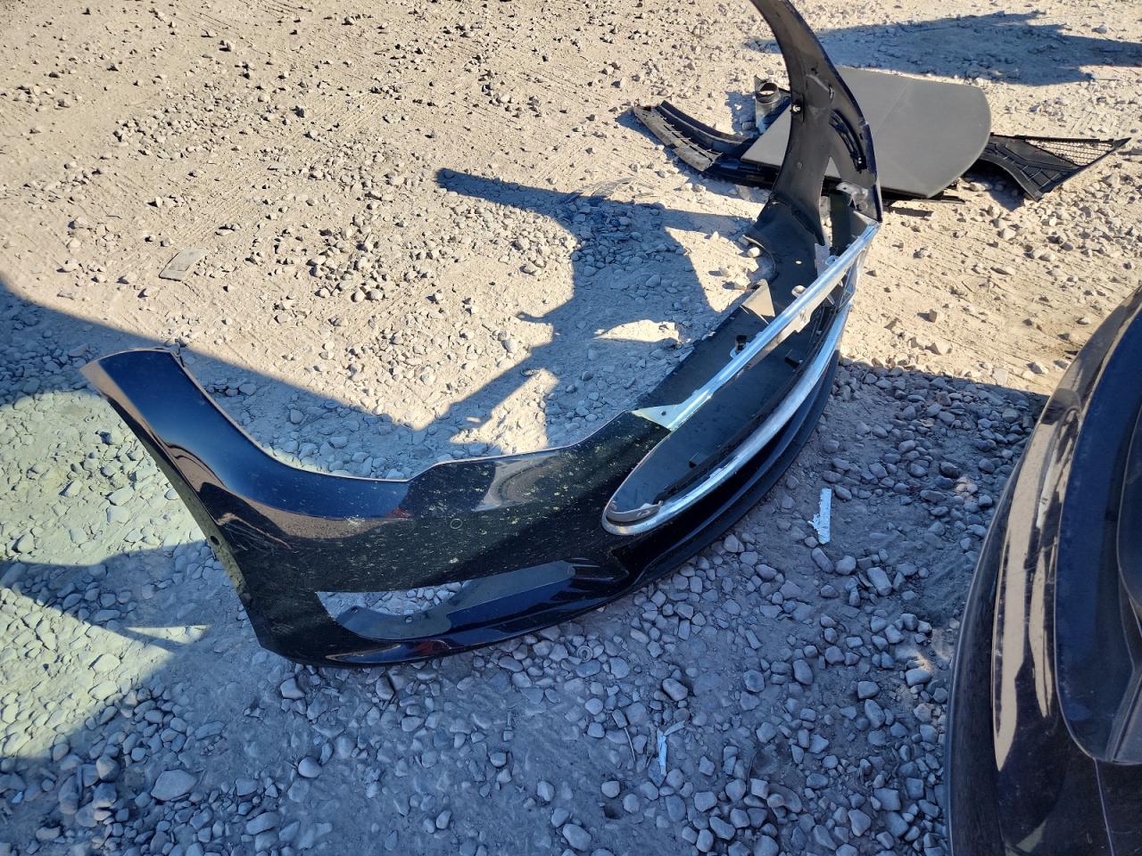 2015 Tesla Model S 85 VIN: 5YJSA1H15FF084240 Lot: 80297915