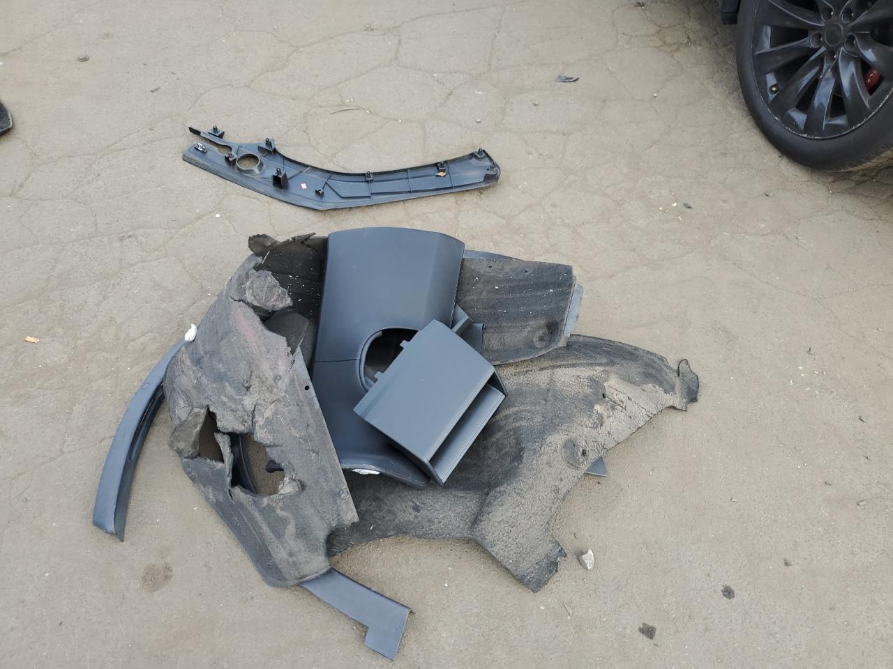 2016 Tesla Model X VIN: 5YJXCBE21GF025688 Lot: 80516655