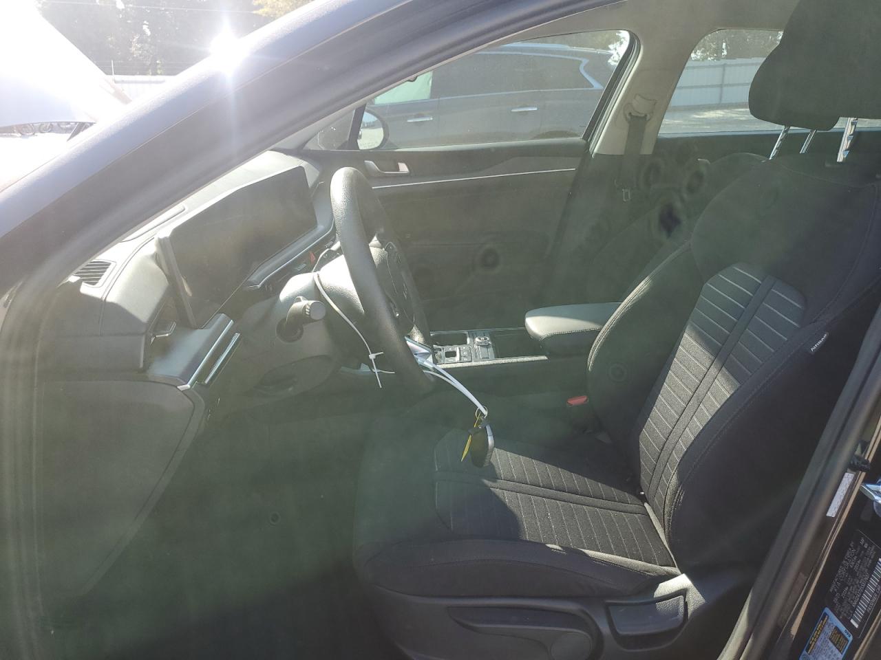 2025 Kia K5 Lxs VIN: KNAG24J72S5377637 Lot: 80827155