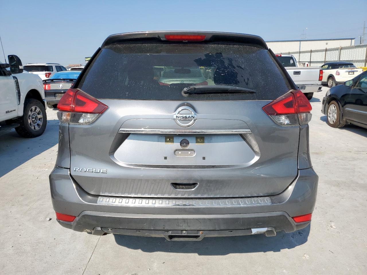 2017 Nissan Rogue S VIN: KNMAT2MT0HP542326 Lot: 80068895