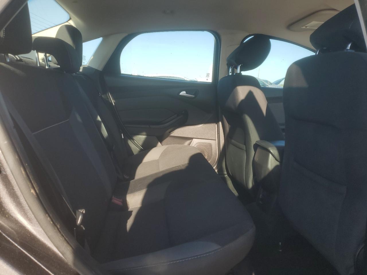 2014 Ford Focus Se VIN: 1FADP3F28EL261833 Lot: 81742525