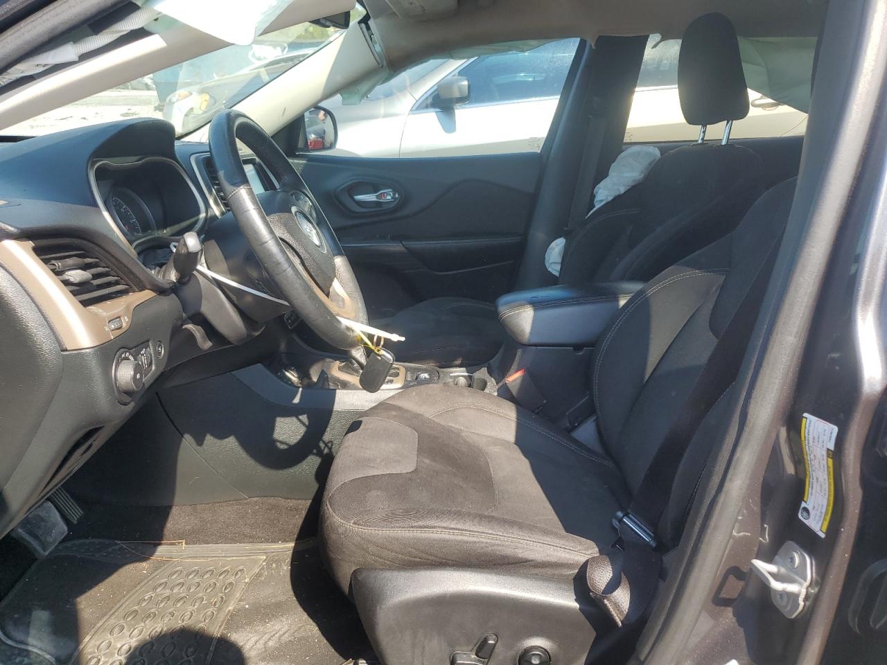 2015 Jeep Cherokee Latitude VIN: 1C4PJLCS5FW629012 Lot: 80873105