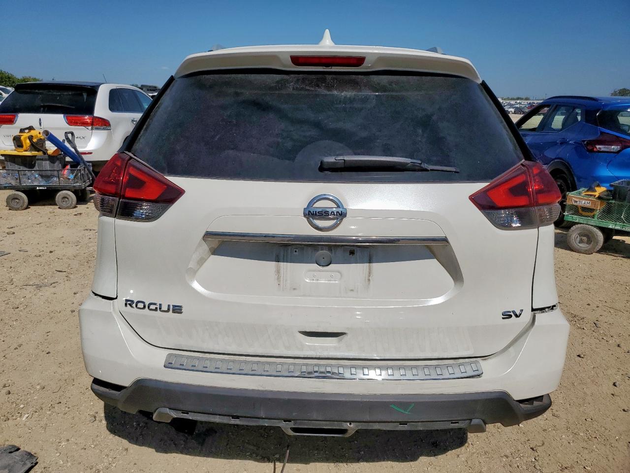 2018 Nissan Rogue S VIN: 5N1AT2MT4JC743946 Lot: 71656065