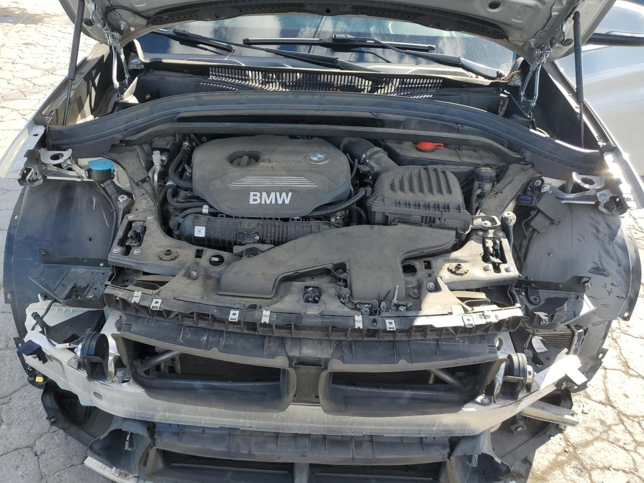 2018 BMW X1 xDrive28I VIN: WBXHT3C30J3H33351 Lot: 84047075