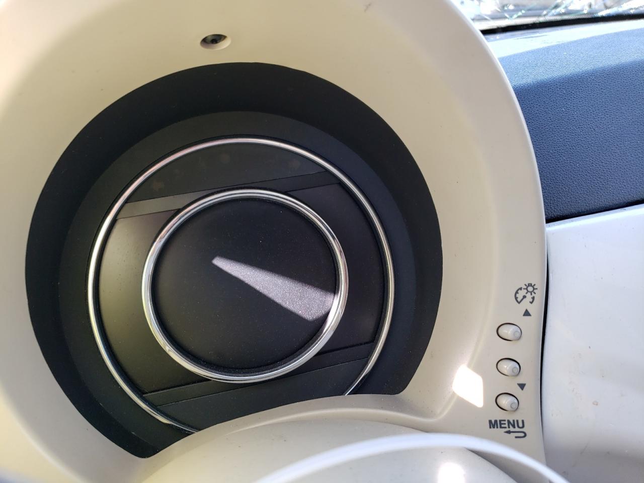 2015 Fiat 500 Lounge VIN: 3C3CFFCR9FT570779 Lot: 70997455