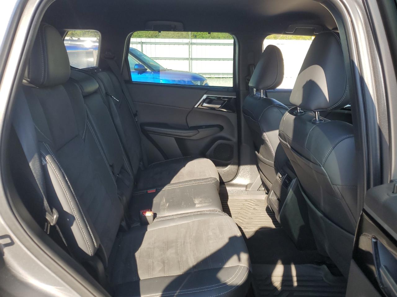 2023 Mitsubishi Outlander Se VIN: JA4J4UA84PZ049951 Lot: 71192835