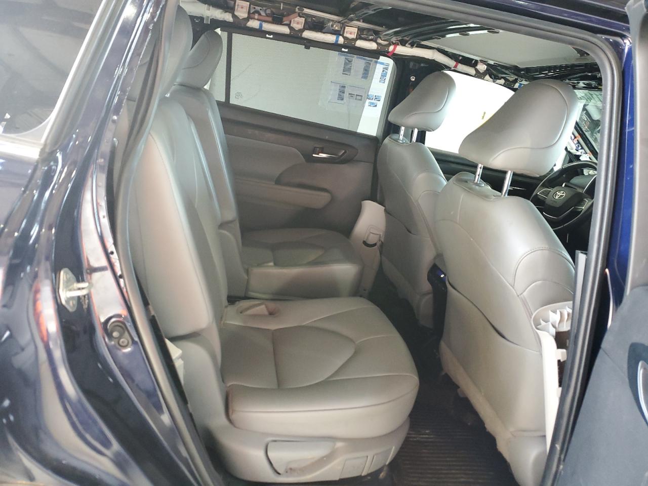 2022 Toyota Highlander Xle VIN: 5TDHZRBH3NS204246 Lot: 71142385