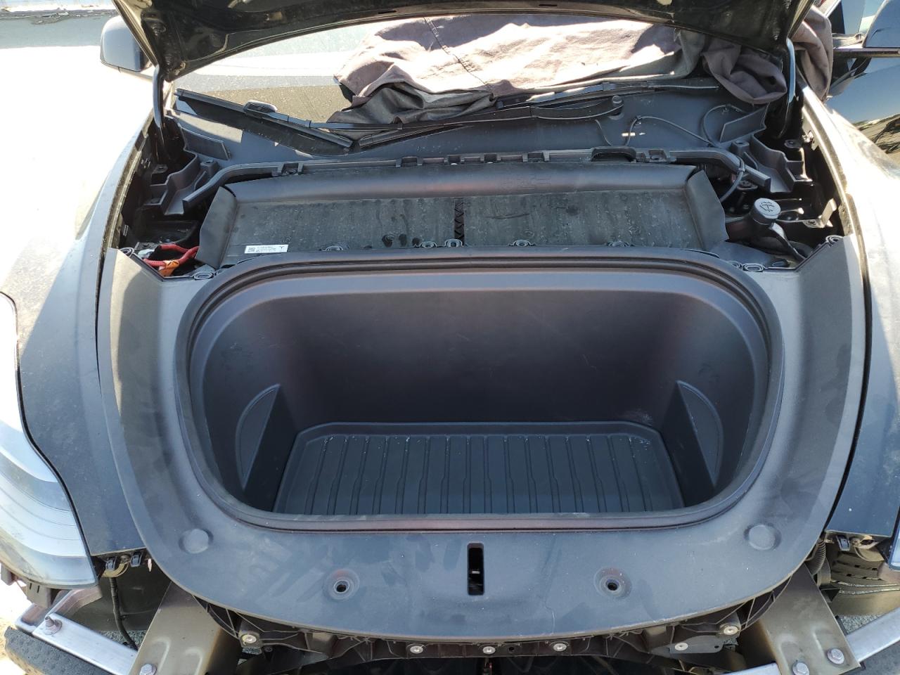 2024 Tesla Model Y VIN: 7SAYGDED0RF095274 Lot: 84260725