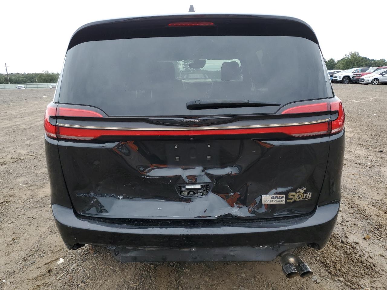 2022 Chrysler Pacifica Touring L VIN: 2C4RC1BG3NR219210 Lot: 81490045