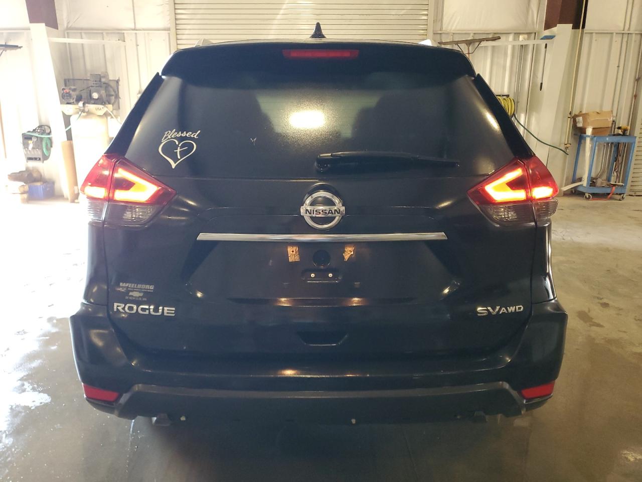 2018 Nissan Rogue S VIN: 5N1AT2MVXJC740471 Lot: 83979795