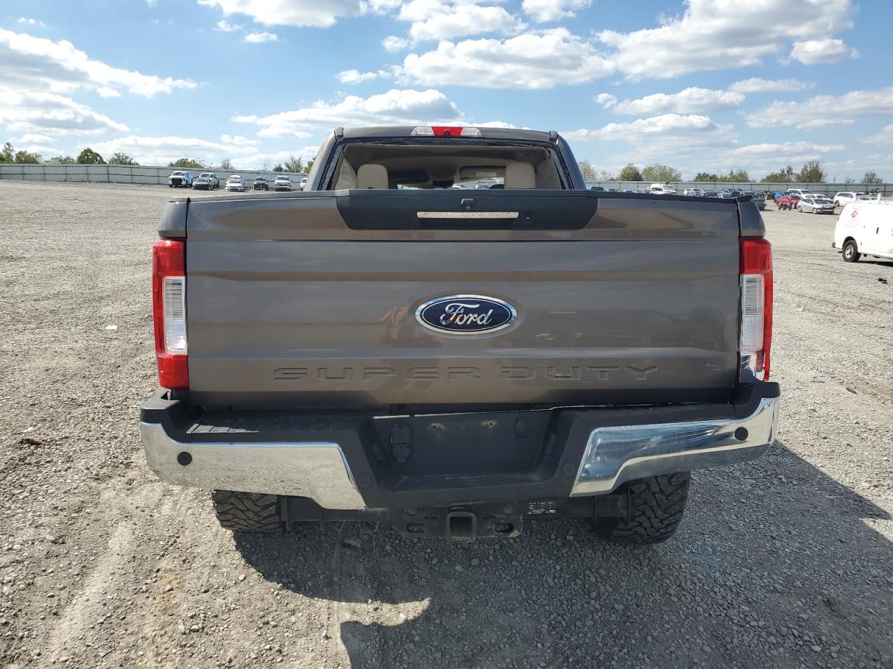 2018 Ford F250 Super Duty VIN: 1FT7W2BT6JEC74128 Lot: 84182855