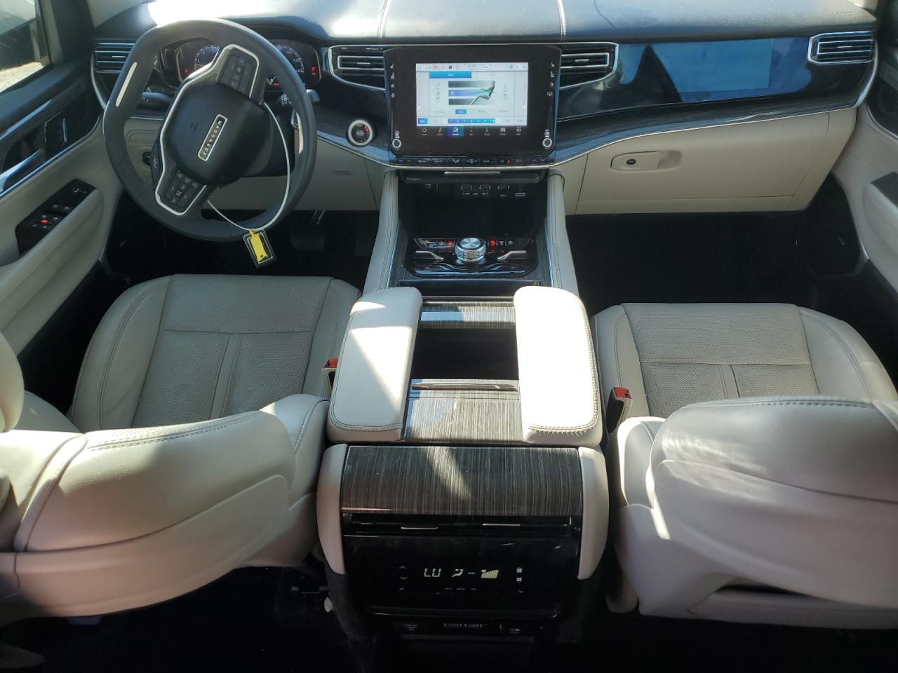 2022 Jeep Wagoneer Series Iii VIN: 1C4SJVDT1NS107755 Lot: 84618635