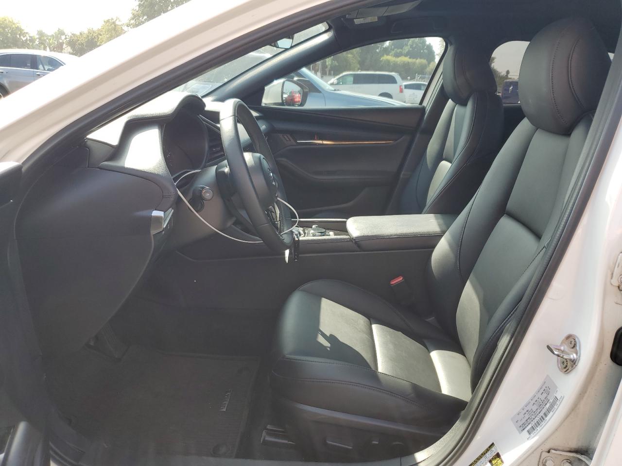 2024 Mazda 3 Preferred VIN: JM1BPALMXR1656562 Lot: 84042535