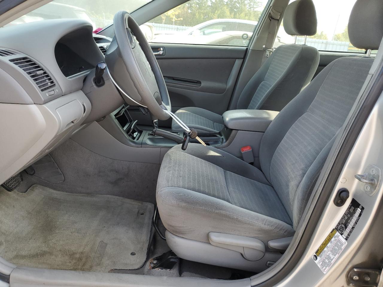 2005 Toyota Camry Le VIN: 4T1BF32K05U103826 Lot: 81050925