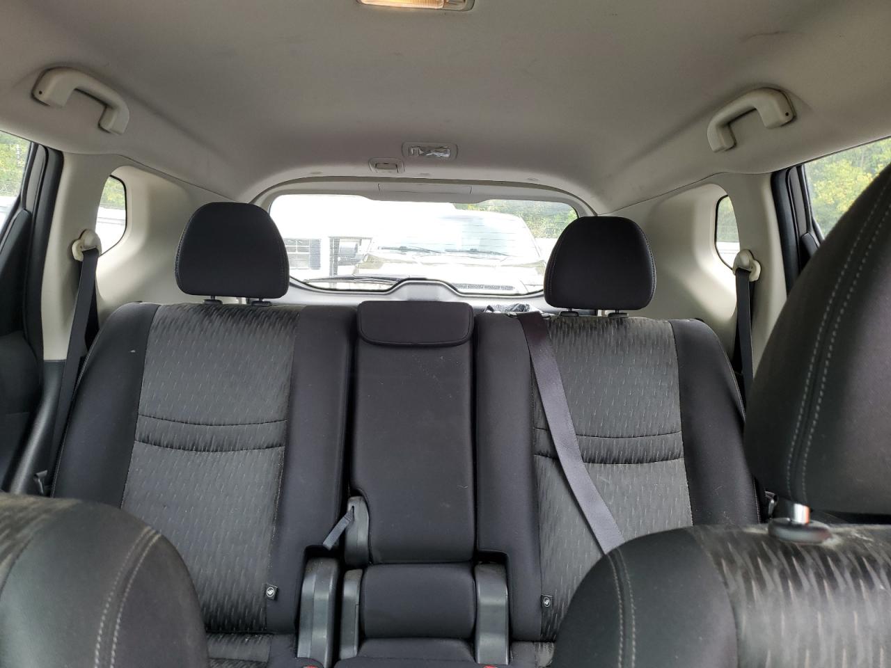 2017 Nissan Rogue S VIN: JN8AT2MVXHW019147 Lot: 71411395