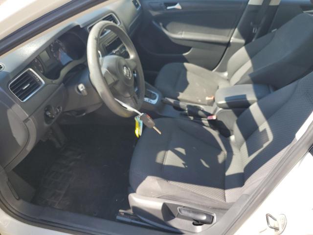 Sedans VOLKSWAGEN JETTA 2014 White