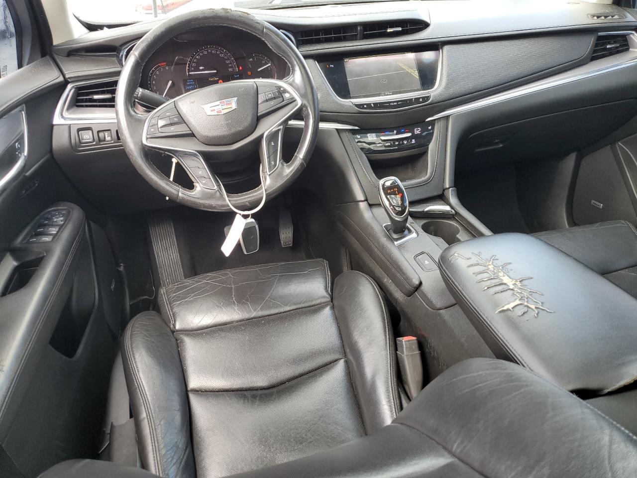 2017 Cadillac Xt5 Luxury VIN: 1GYKNBRS5HZ139603 Lot: 84830205