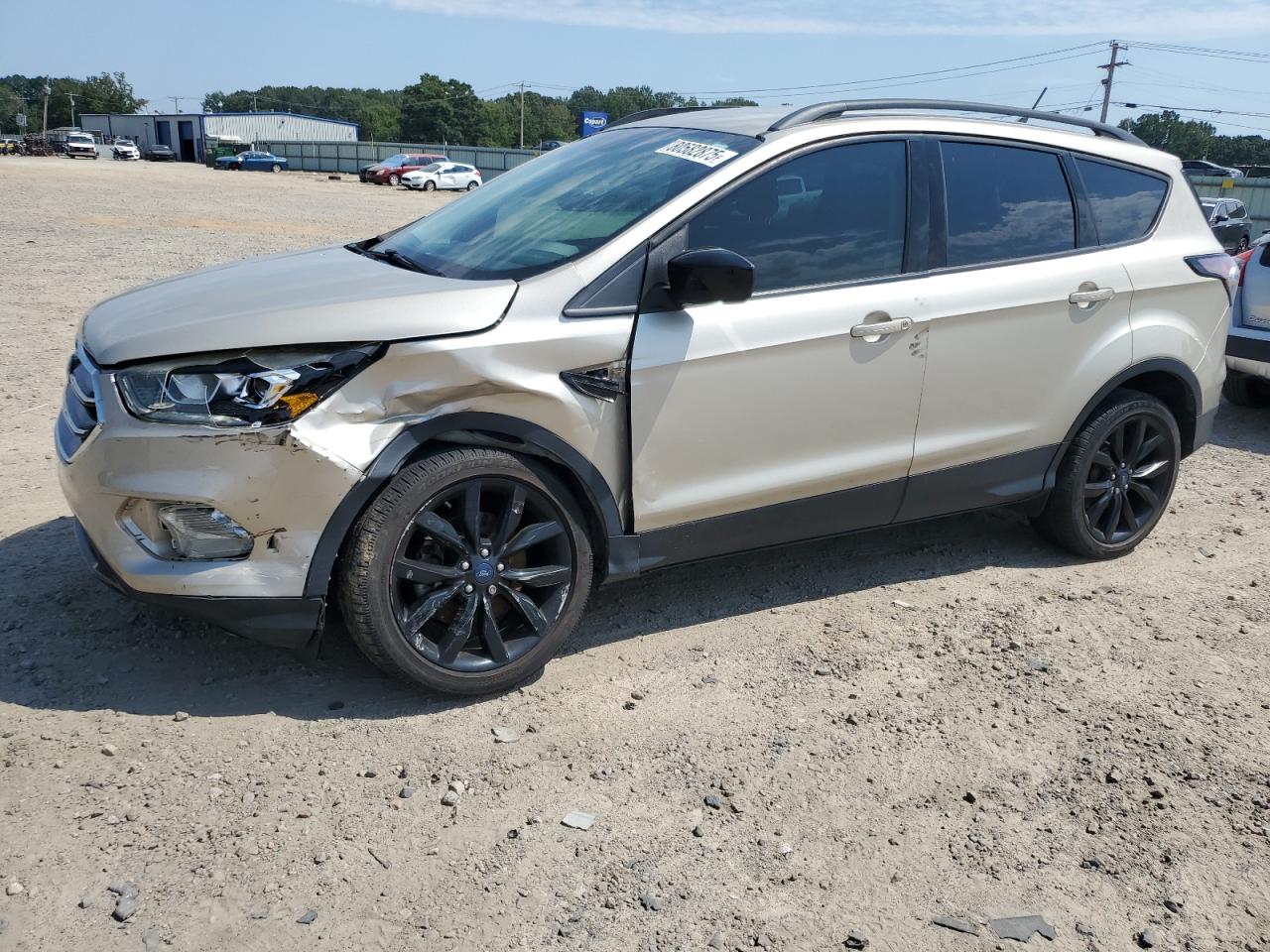 2018 Ford Escape Se beige null gas 1FMCU9GD1JUA29947 photo #1