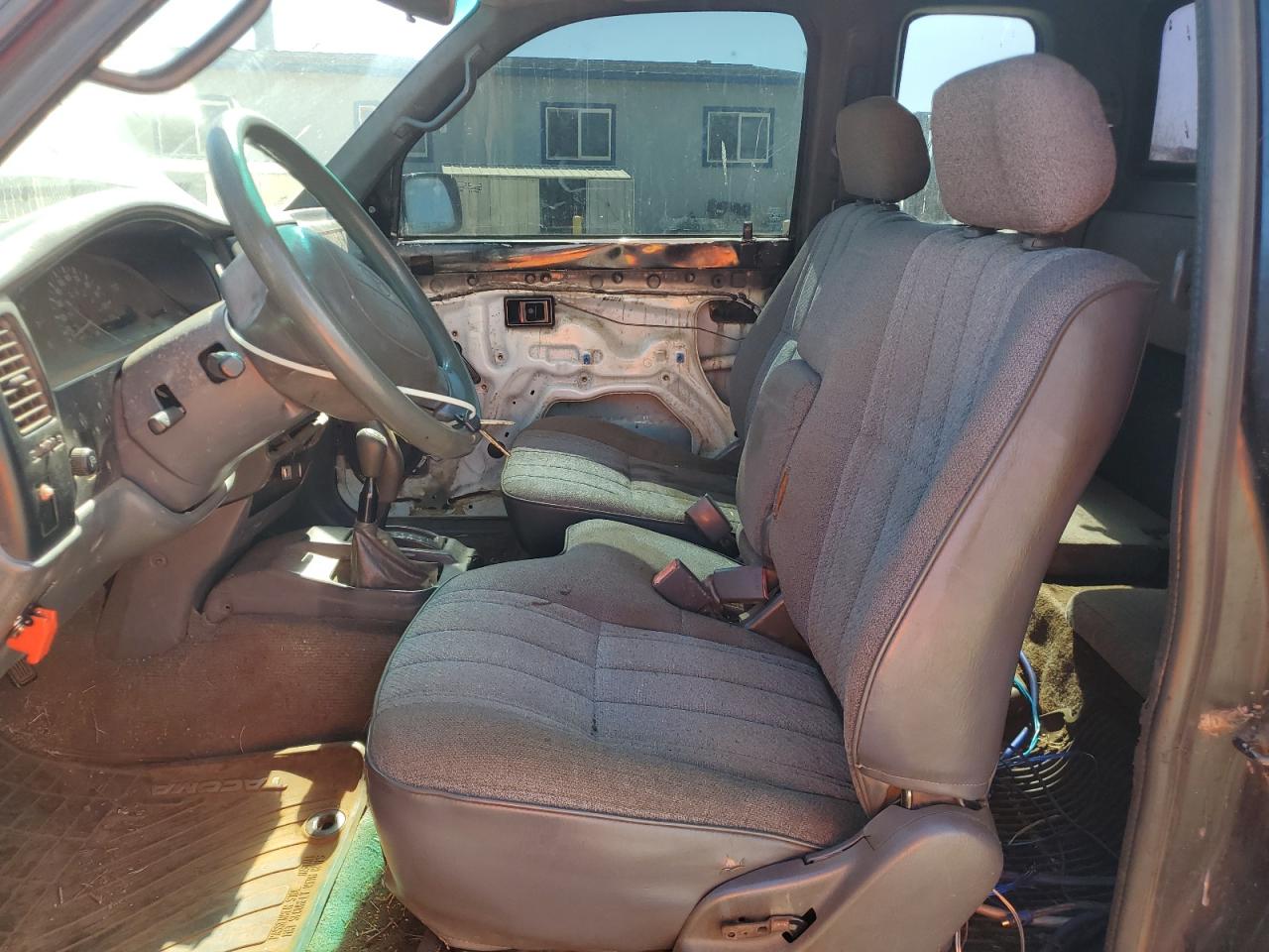 1995 Toyota Tacoma Xtracab VIN: 4TAUN73C4SZ050332 Lot: 84051965